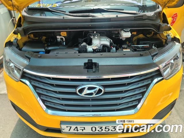 Hyundai Starex 2021 — photo 20