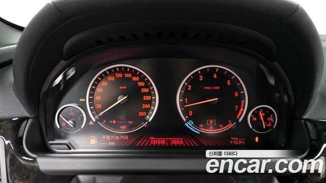 BMW 6-Series 2012 — photo 8