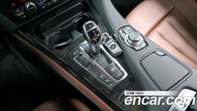 BMW 6-Series 2012 — photo 9