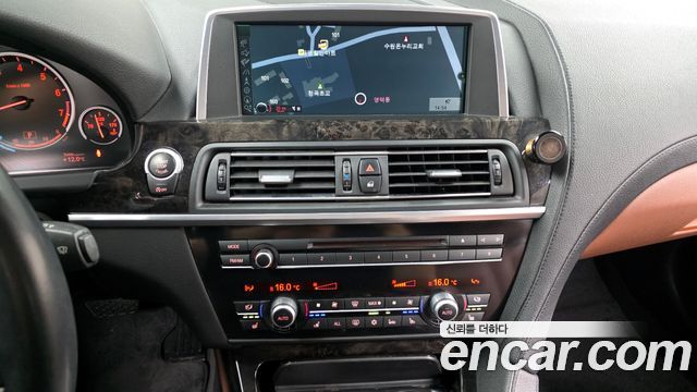 BMW 6-Series 2012 — photo 14