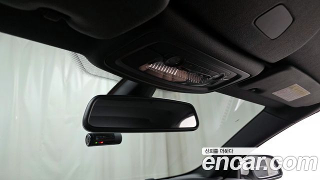 BMW 6-Series 2012 — photo 18