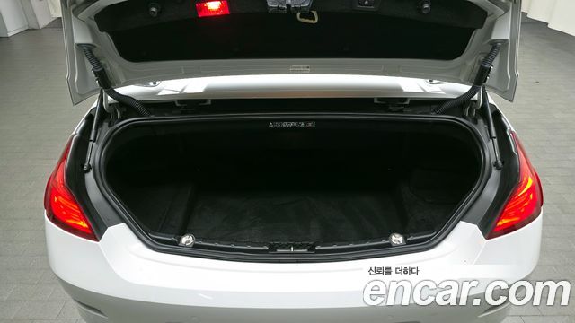 BMW 6-Series 2012 — photo 20
