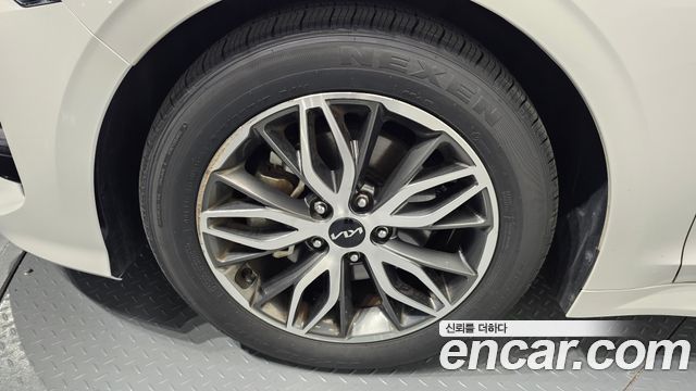 Kia K5 2023 — photo 5