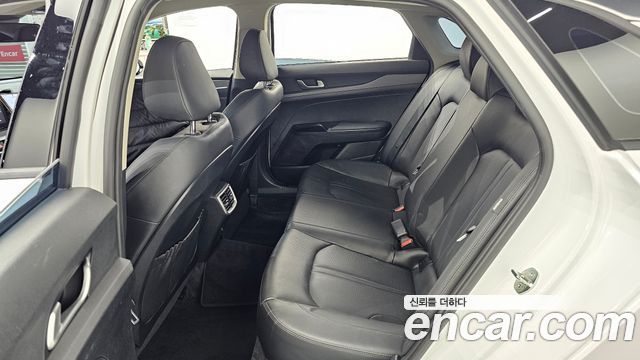 Kia K5 2023 — photo 12