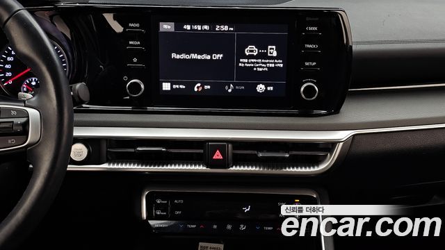 Kia K5 2023 — photo 14