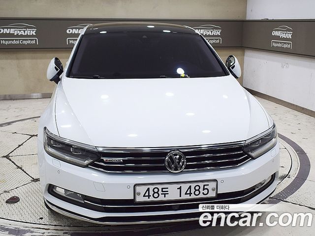 Volkswagen Passat 2018 — photo 3