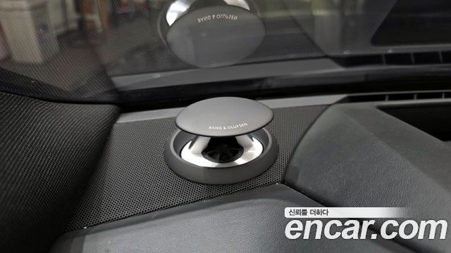 Audi A8 2020 — photo 23