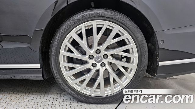 Audi A8 2020 — photo 7
