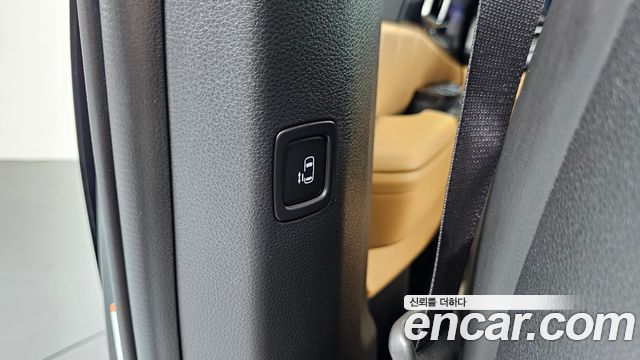 Kia Canival 2023 — photo 24