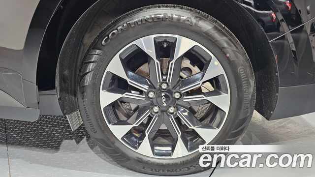 Kia Canival 2023 — photo 7