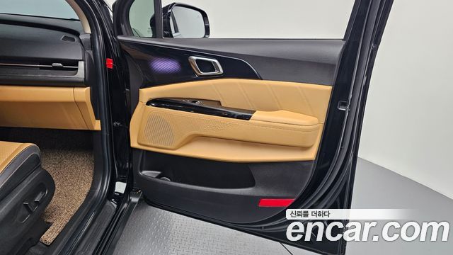 Kia Canival 2023 — photo 14