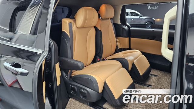 Kia Canival 2023 — photo 16
