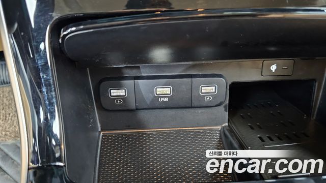 Kia Canival 2023 — photo 27