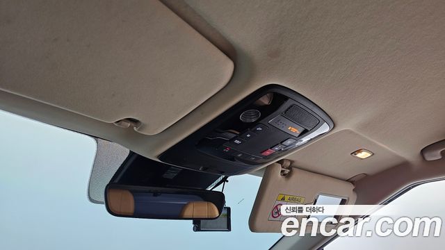 Kia Canival 2023 — photo 30