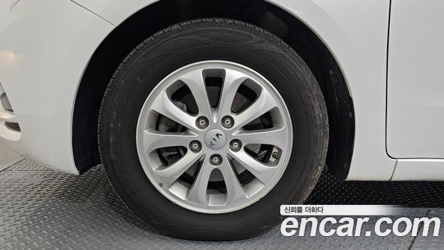 Kia K3 2015 — photo 5