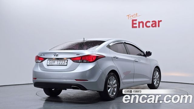 Hyundai AVANTE 2015 — photo 2