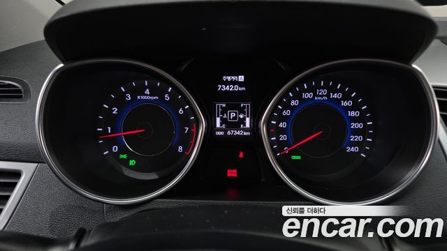 Hyundai AVANTE 2015 — photo 8
