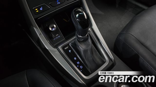 Hyundai AVANTE 2015 — photo 9