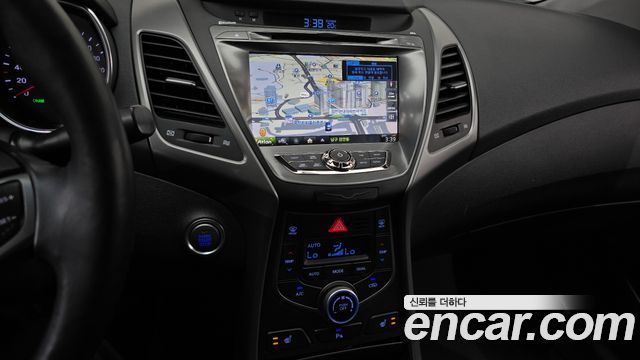 Hyundai AVANTE 2015 — photo 14