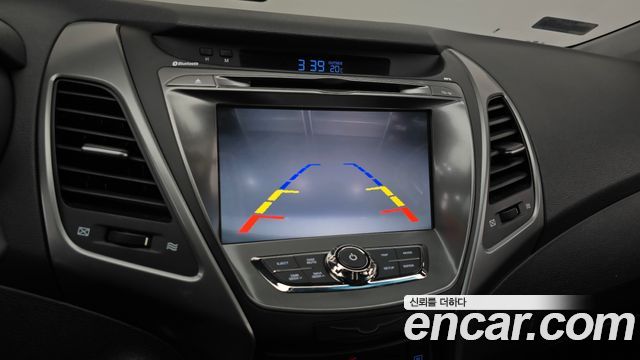 Hyundai AVANTE 2015 — photo 15