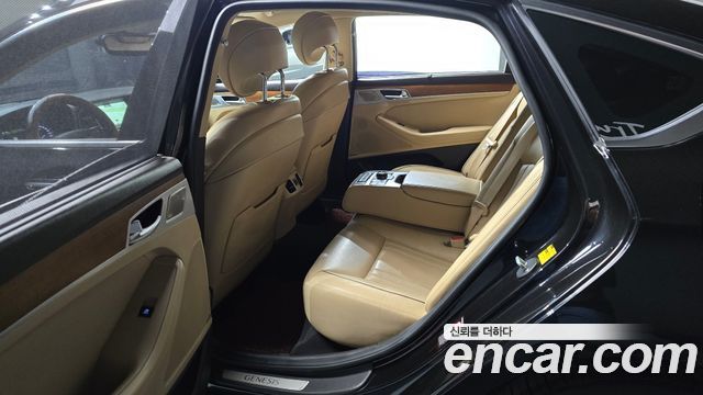 Genesis G80 2018 — photo 11