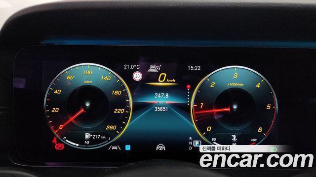 Mercedes-Benz E-Class 2021 — photo 8