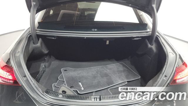 Mercedes-Benz E-Class 2021 — photo 20