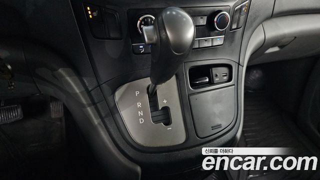 Hyundai Starex 2018 — photo 9