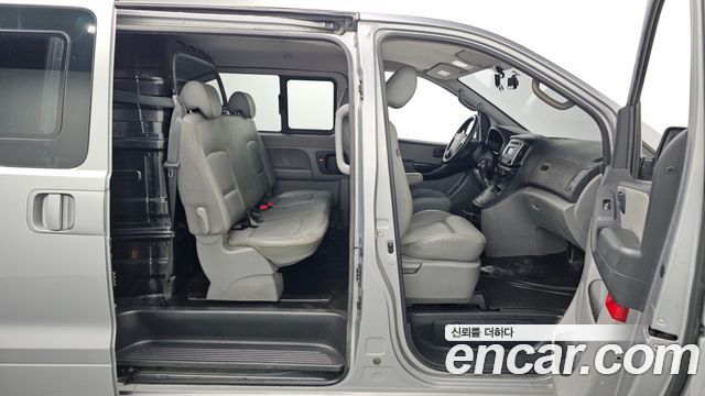 Hyundai Starex 2018 — photo 11