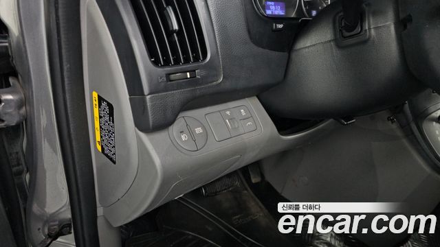 Hyundai Starex 2018 — photo 19