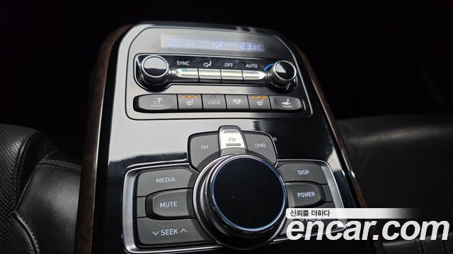Genesis EQ900 2018 — photo 18
