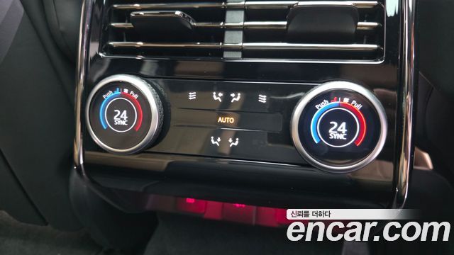 Land Rover Range Rover Sport 2025 — photo 17