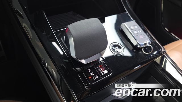 Land Rover Range Rover Sport 2025 — photo 18