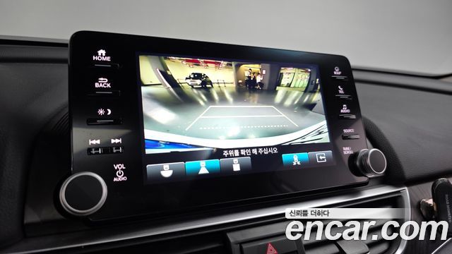 Honda Accord 2022 — photo 21