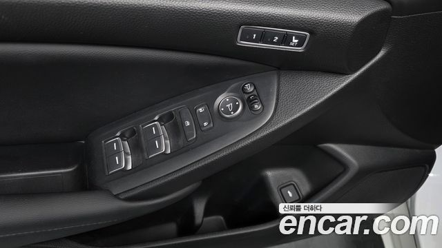 Honda Accord 2022 — photo 28