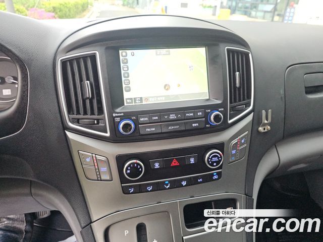 Hyundai Starex 2017 — photo 9