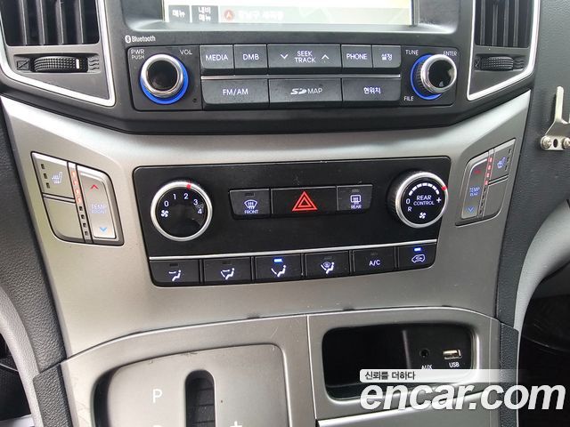 Hyundai Starex 2017 — photo 12