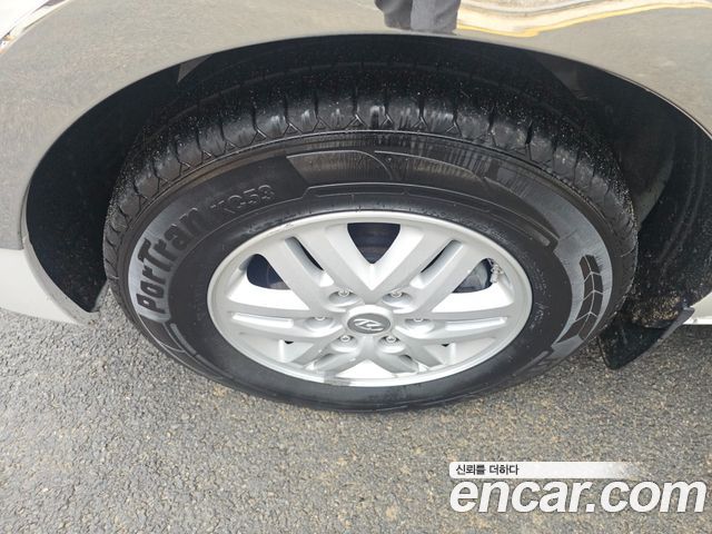 Hyundai Starex 2017 — photo 18