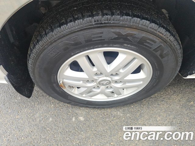 Hyundai Starex 2017 — photo 20