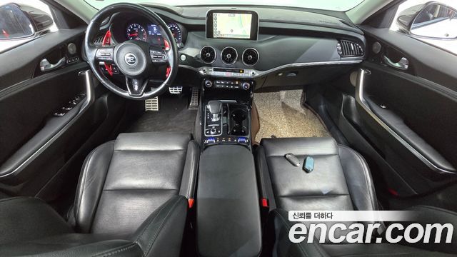 Kia Stinger 2018 — photo 10