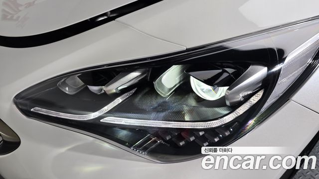 Kia Stinger 2018 — photo 8