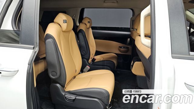Kia Canival 2022 — photo 11