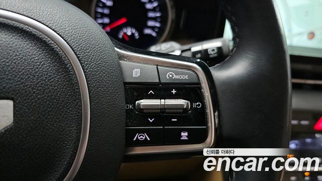 Kia Canival 2022 — photo 18