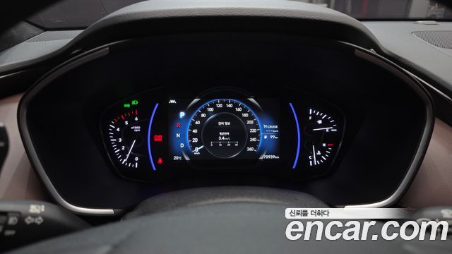 Hyundai Santafe 2019 — photo 11