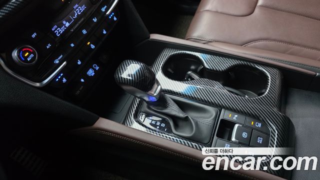 Hyundai Santafe 2019 — photo 12