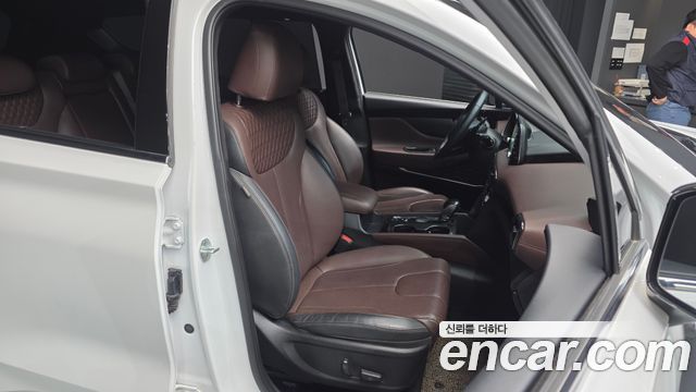 Hyundai Santafe 2019 — photo 18