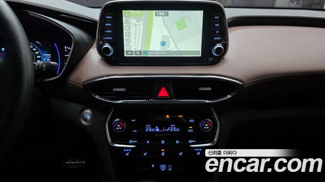 Hyundai Santafe 2019 — photo 23