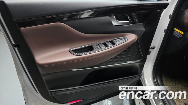 Hyundai Santafe 2019 — photo 14