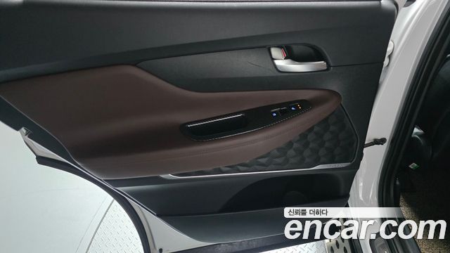 Hyundai Santafe 2019 — photo 15