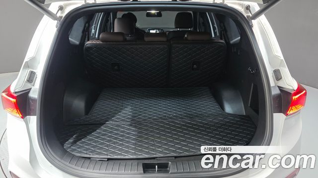 Hyundai Santafe 2019 — photo 33